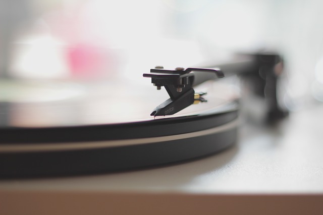 Vinylové desky zažívají renesanci. Je to dobře?